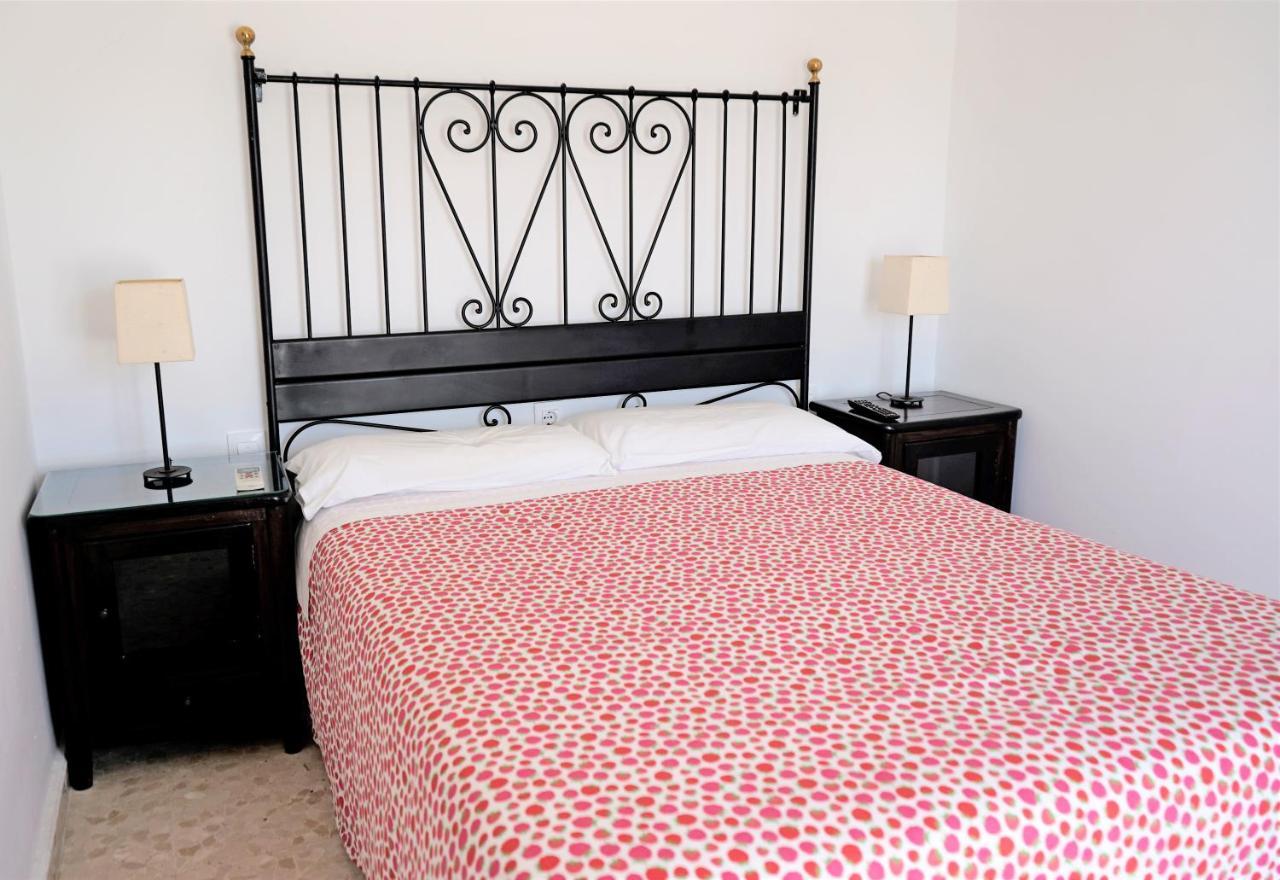 Hostal Trafalgar Barbate Esterno foto