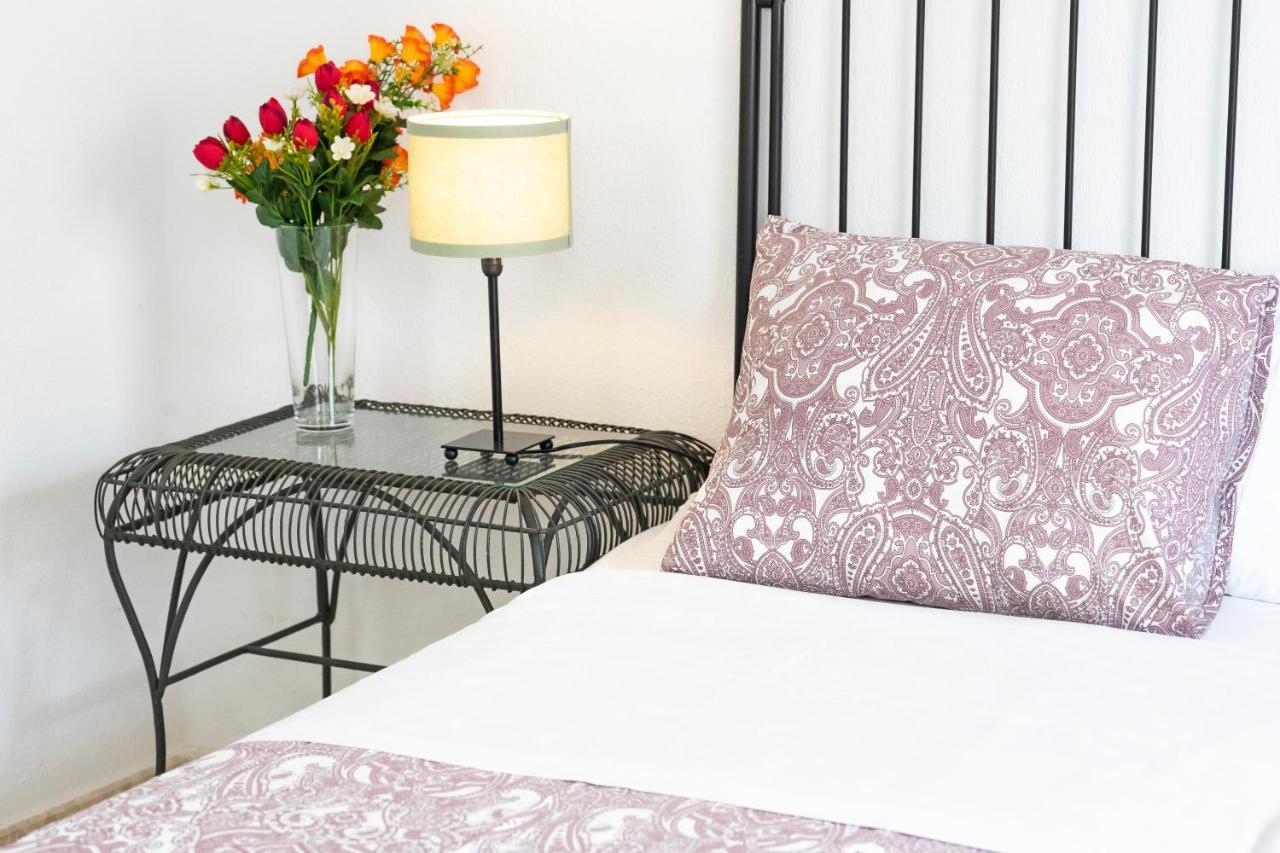 Hostal Trafalgar Barbate Esterno foto